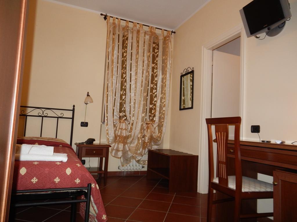 Risthotel Pizzeria Italia Godiasco Pokoj fotografie